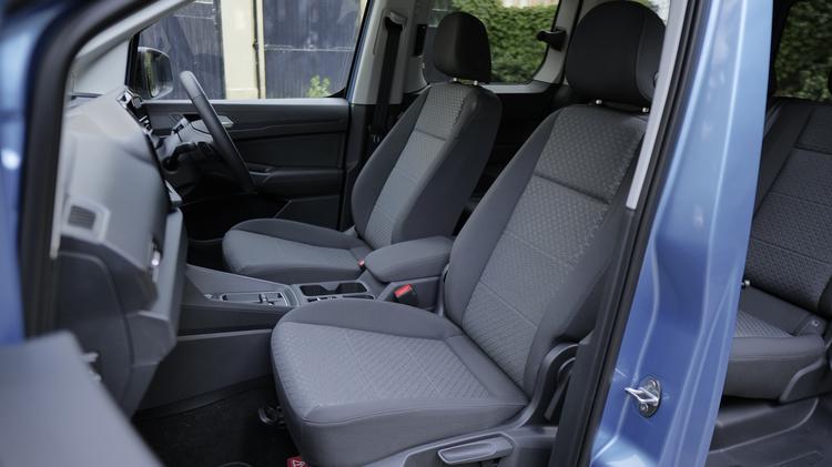 FORD TOURNEO CONNECT ESTATE 1.5 EcoBoost 115 Titanium 5dr Auto